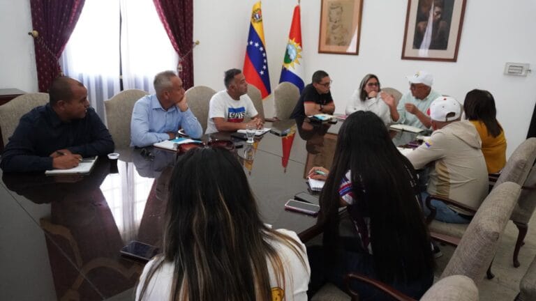 Autoridades aplicarán medidas para reactivar la actividad en el Centro Microempresarial de San Felipe 