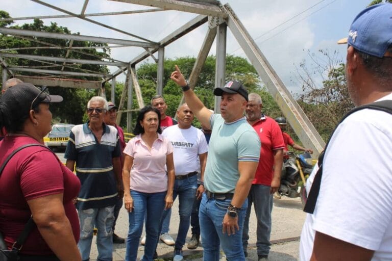 Tras inspección al puente de San Javier levantarán el proyecto para corregir fallas que afectan la estructura