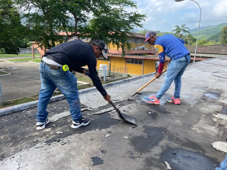 Inician trabajos de impermeabilización en  Hospital Dr. José Elías Landínez de Aroa.