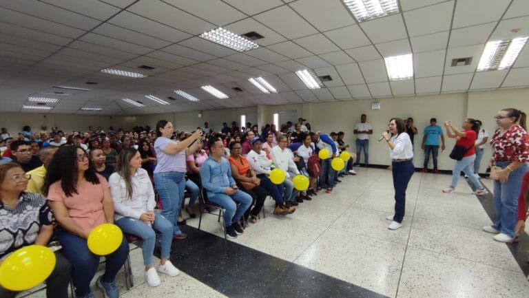 Sector salud brinda respaldo a candidatos de la patria
