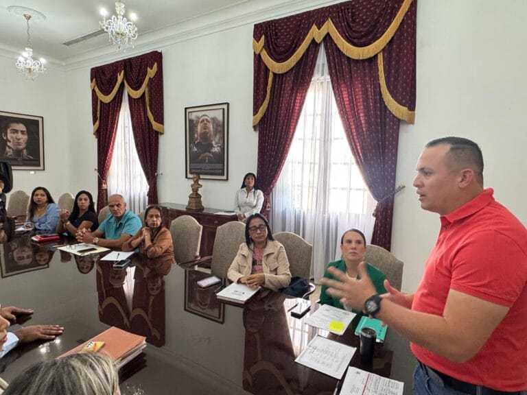 Gobernador de Yaracuy realizó cambios institucionales y evalua primeras acciones concretas en el territorio 