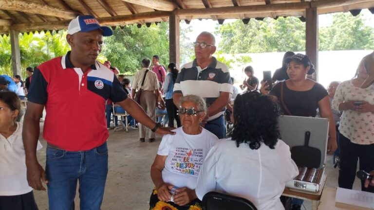 Gran Misión Viva Venezuela Mi Patria Querida benefició a cultores de Mongecon una Jornada de Atención Médica Integral