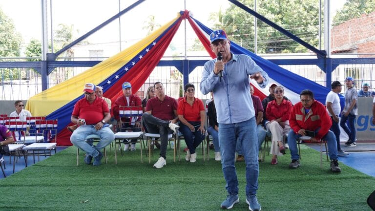 Candidatos revolucionarios fortalecen vínculo con trabajadores, sector público y defensa popular 