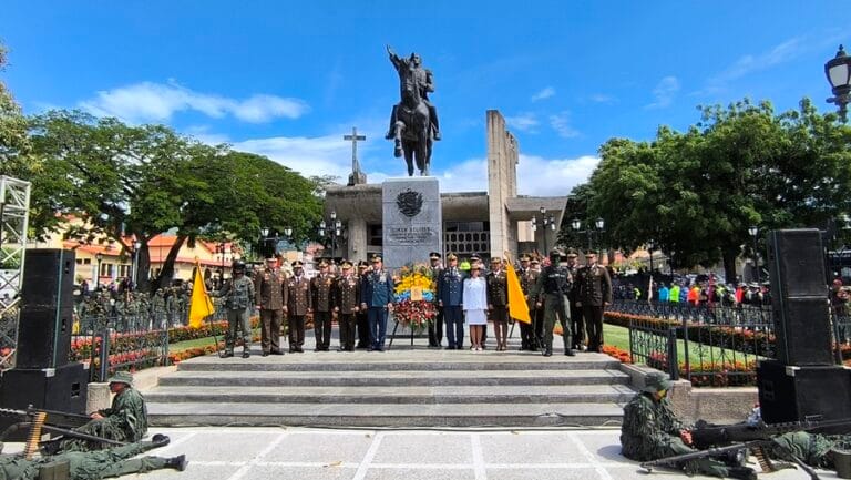 Conmemoran 214 años de firma del Acta de Independencia y día de la FANB