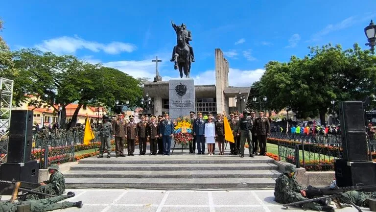 Conmemoran 214 años de firma del Acta de Independencia y día de la FANB