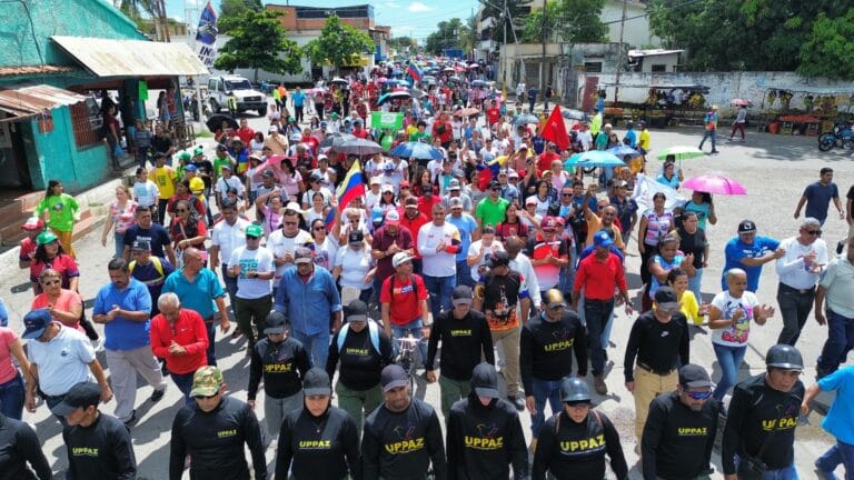 Bruzual marcha por la paz y contra el narcoterrorismo con un fuerte mensaje antiimperialista
