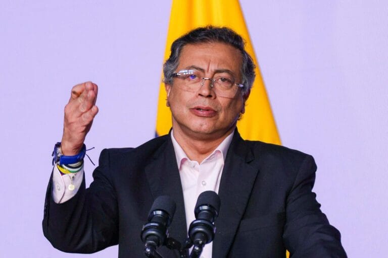 Gustavo Petro augura fin del capitalismo moribundo tras golpe al narcotráfico (+Detalles)