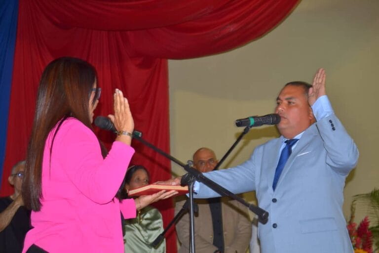 PEDRO BOLAÑOS FUE JURAMENTADO COMO ALCALDE DEL MUNICIPIO COCOROTE