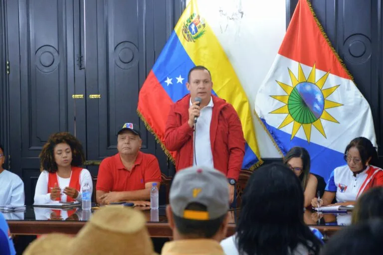 Gobernador y vanguardia legislativa de Yaracuy articulan agenda de trabajo en comunidades