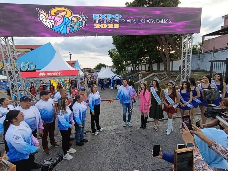 Inaugurada Expo Independencia 2025, una vitrina que exhibe potencialidades en diversas áreas