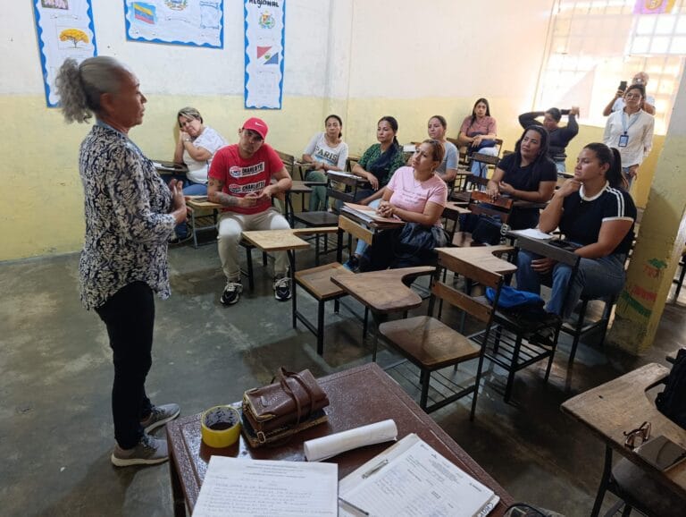 Con Plan Nutriendo Conciencias CMDNNA Independencia inicia ciclo de charlas en escuelas