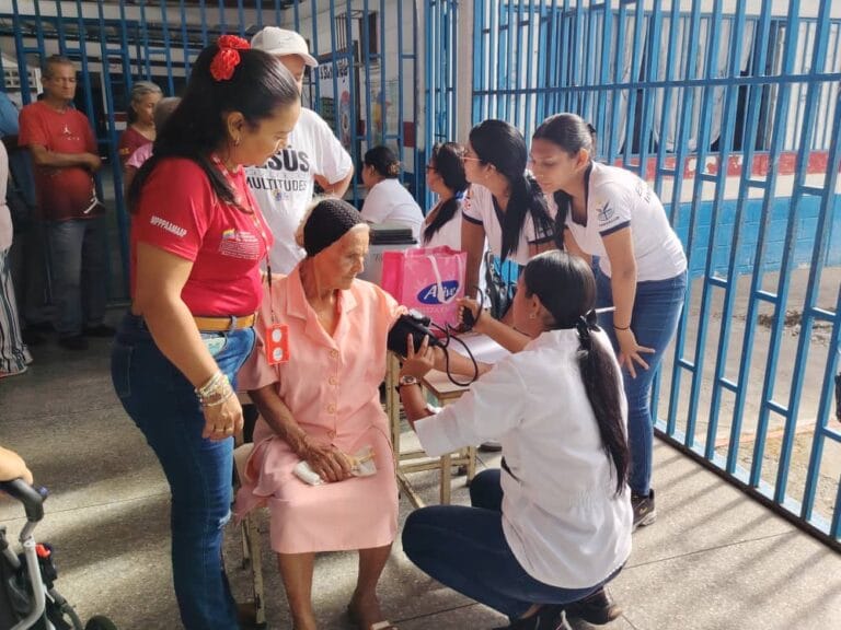 Más de dos mil familias de Bruzual atendidas en mega jornada integral de salud y protección social