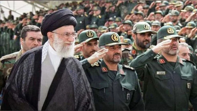 Irán desafía a EE.UU. y prepara sus fuerzas para “una guerra total”