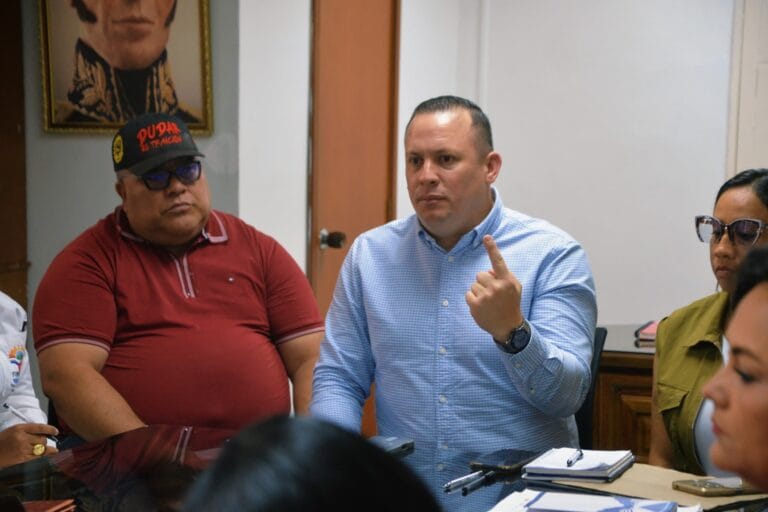 Gobernador anuncia nuevo equipo de Rayos X para el Hospital Br. Rafael Rangel de Peña