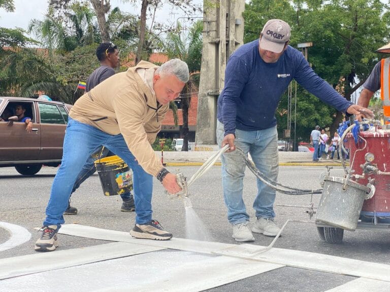 Avanza la rehabilitación y trabajos de seguridad vial en la Av. Carabobo de San Felipe