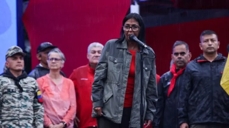 Presidenta (E) Delcy Rodríguez: Cada paso que estamos dando es para defender nuestra Patria