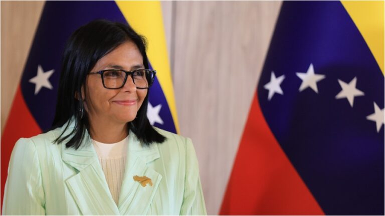 Delcy Rodríguez valora decisión de EE. UU. como un paso hacia la normalización de relaciones