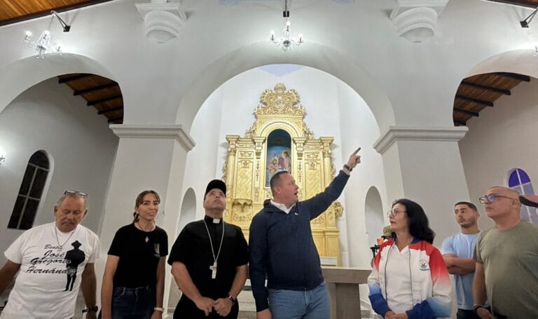 Gobernador de Yaracuy supervisa restauración de la Iglesia San Juan Bautista en Urachiche