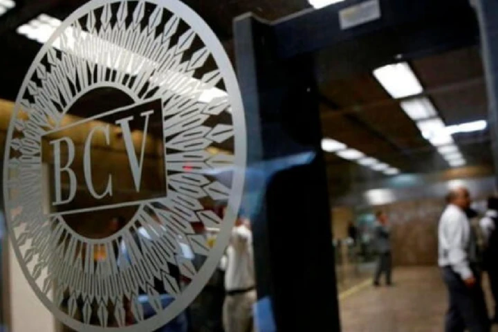 BCV | Dólar se cotiza en Bs. 736,93 y el euro en Bs. 843,19