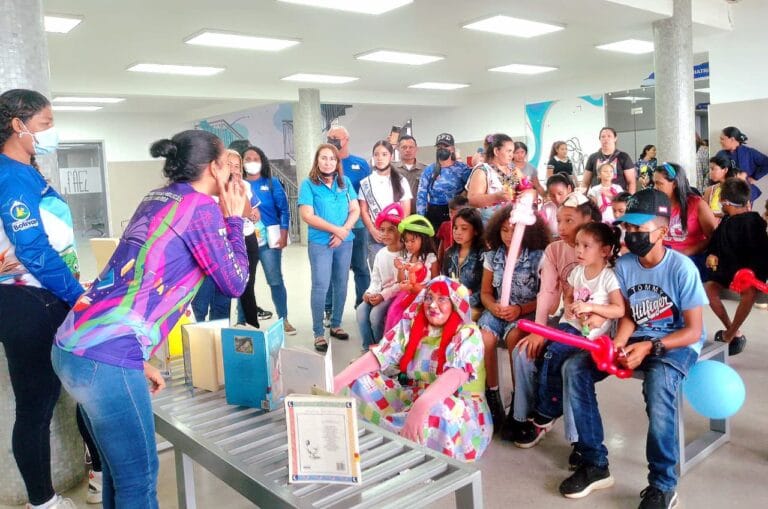 Ruta la cultura va a las comunidades llegó al Hospital Ruiz y Páez de Ciudad Bolívar 