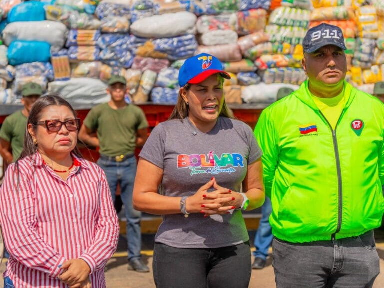 Gobernación de Bolívar intensifica el despliegue de ayuda con su quinto cargamento tras la contingencia
