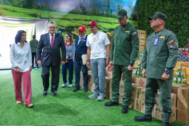 Venezuela recibe otras 35 toneladas de ayuda humanitaria procedente de Rusia