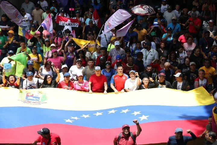 Pueblo se moviliza para conmemorar 72 años de natalicio del Comandante Chávez