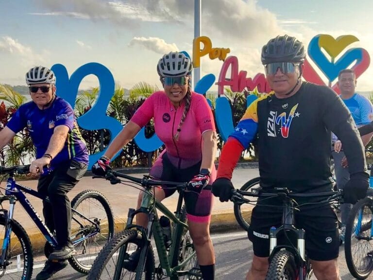‎Gobernadora Yulisbeth García lideró jornada deportiva en el Paseo Octava Estrella de Ciudad Bolívar