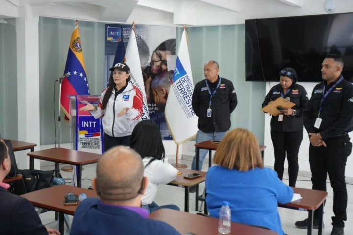Fijan alianzas entre el INTT y sector asegurador para optimizar desincorporación vehicular