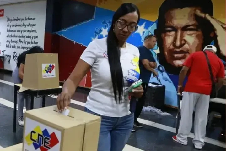 Ejecutivo nacional anuncia consulta popular para el próximo 11 de octubre