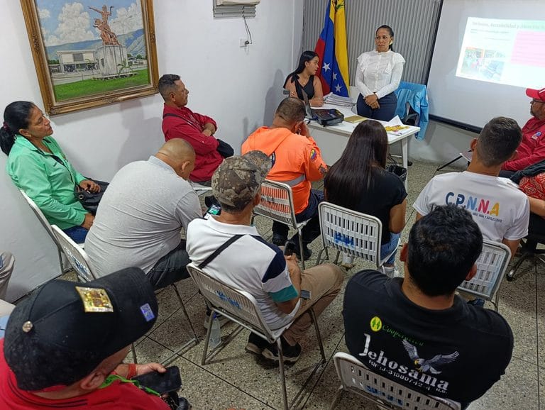 Transportistas e instituciones articulan para garantizar mejor servicio en Terminal de Pasajeros de Independencia