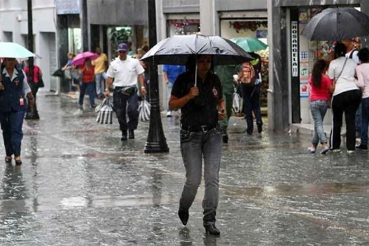 Prevén lluvias y chubascos para este lunes en buena parte del país