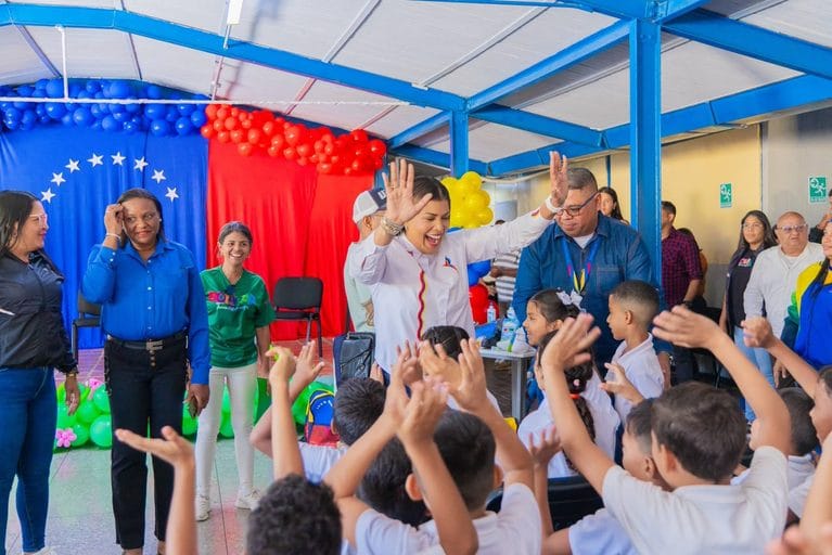 Gobernadora Yulisbeth García: Feliz nuevo año escolar 2026-2027 para los estudiantes de Bolívar