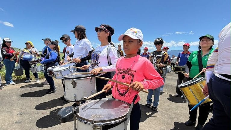 Yaracuy y Lara realizan primer ensayo con 2.500 jóvenes para conquistar el Récord Guinness con la banda más grande del mundo