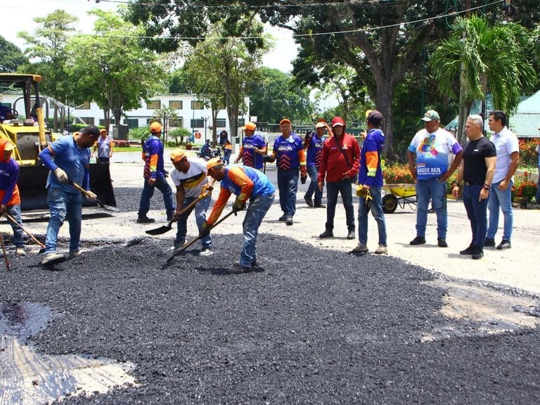 Comenzó la recuperación de la Av. Cedeño a través del Plan de Bacheo y Asfalto Me Gusta!
