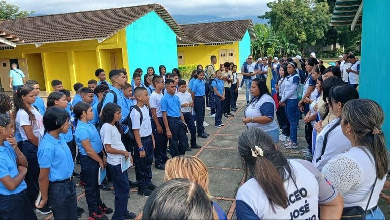Estudiantes de Yaracuy regresan a las aulas de clases en espacios seguros para el período escolar 2026-2027