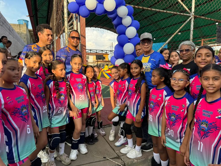 Gobierno Municipal de Bruzual reinaugura espacio deportivo en la comunidad Monte Oscuro