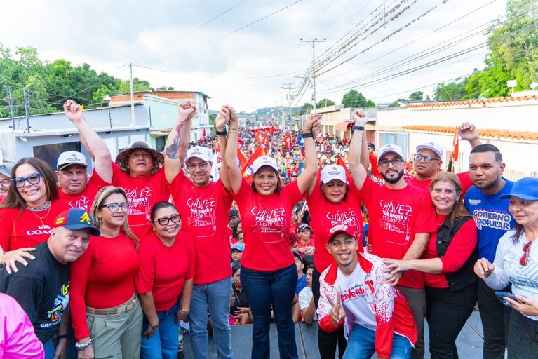 Pueblo de Bolívar celebró 14 años de la victoria histórica del Comandante Hugo Chávez