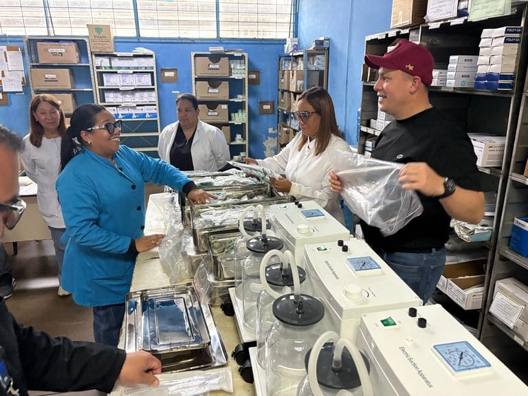 Gobernador de Yaracuy anuncia recepción de instrumental quirúrgico para la realización de cirugías de alta complejidad